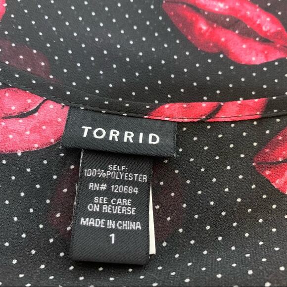 Torrid polka dot lip print high low tank top - Picture 5 of 7